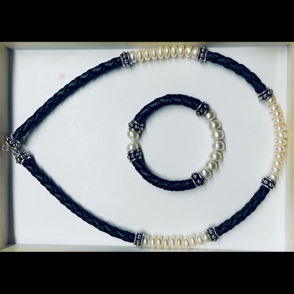 Vintage 90’s Black Leather and Freshwater Pearls